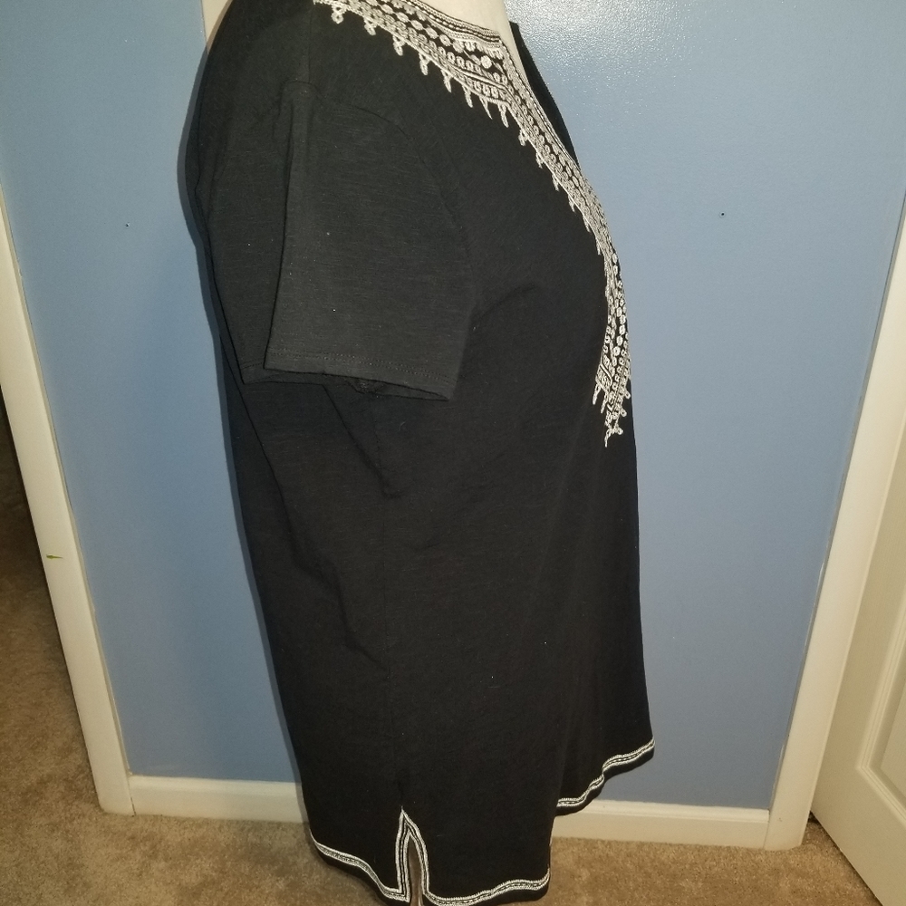 Embroidered Tunic - Picture 4 of 9